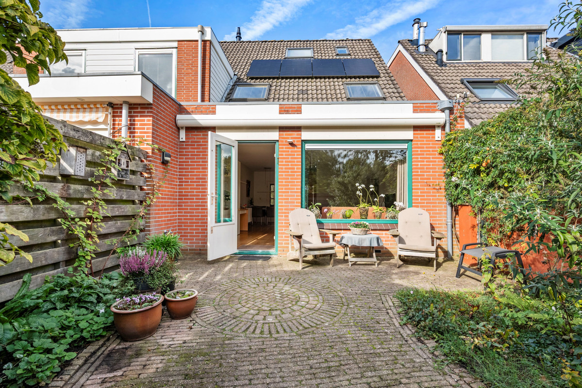 Hoekwoning te koop: Lindholm 18, Hoofddorp