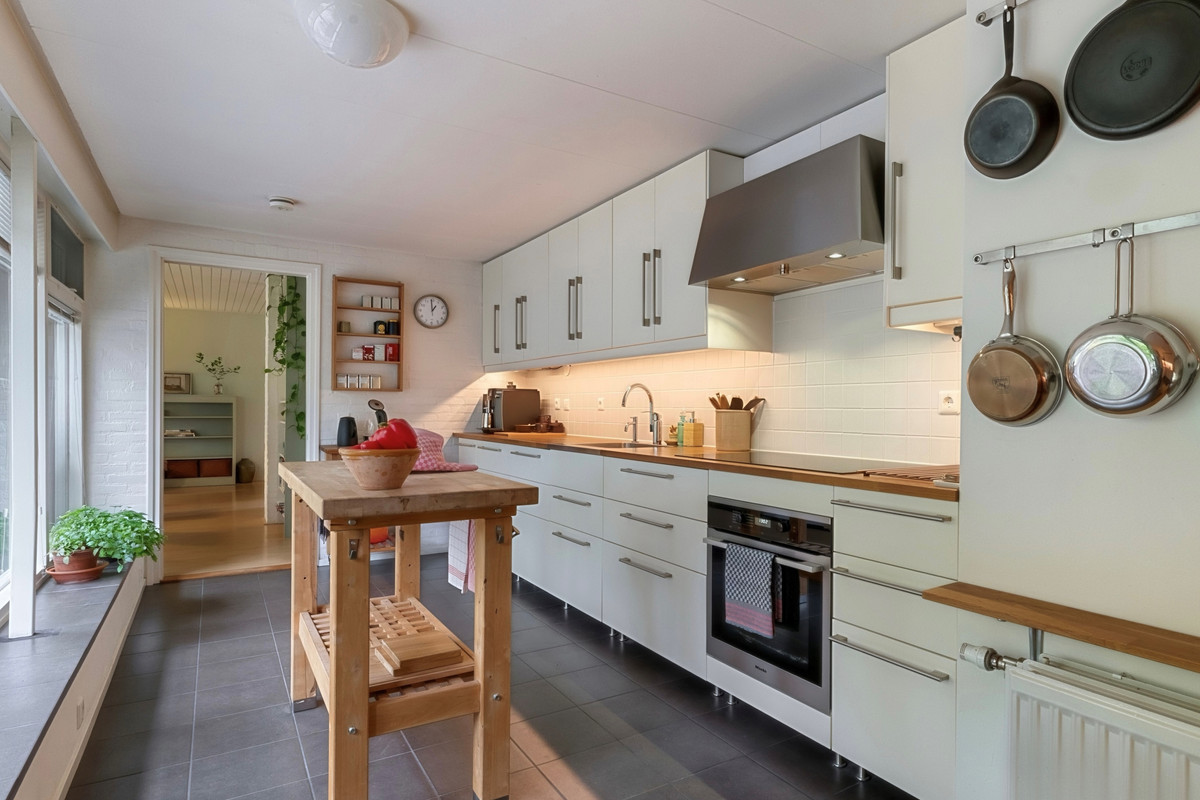 Vrijstaande woning te koop: Johan Horalaan 1, Midwolda