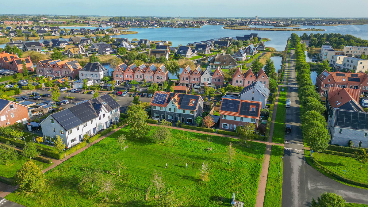 Hoekwoning te koop: Meeroeverslaan 254, Meerstad