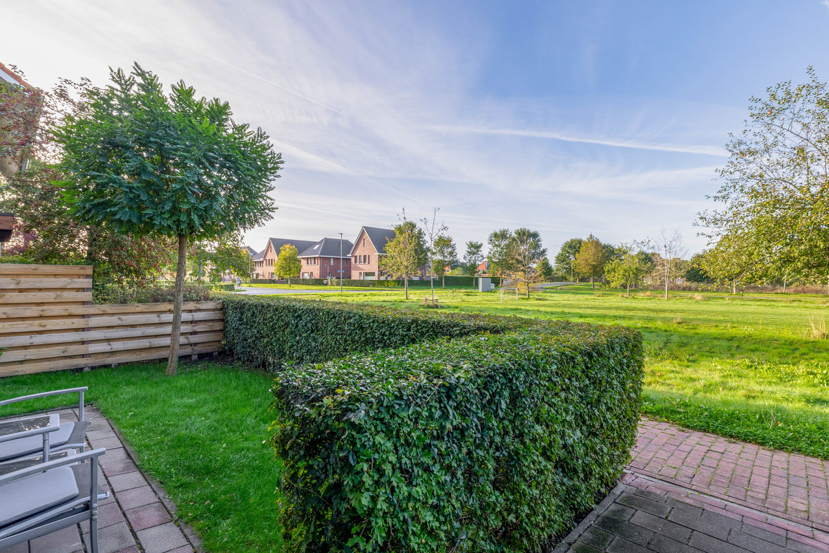 Hoekwoning te koop: Meeroeverslaan 254, Meerstad