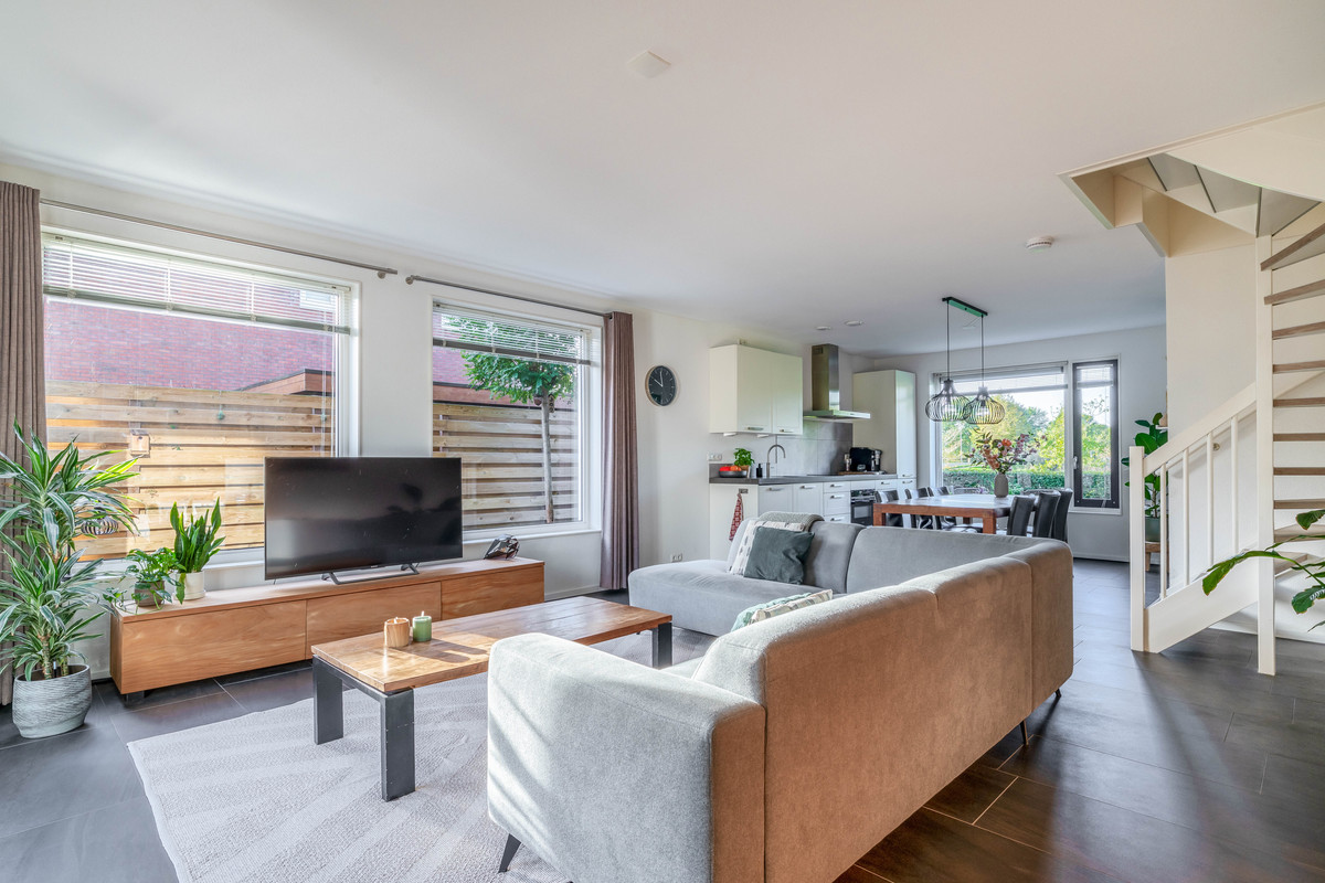Hoekwoning te koop: Meeroeverslaan 254, Meerstad