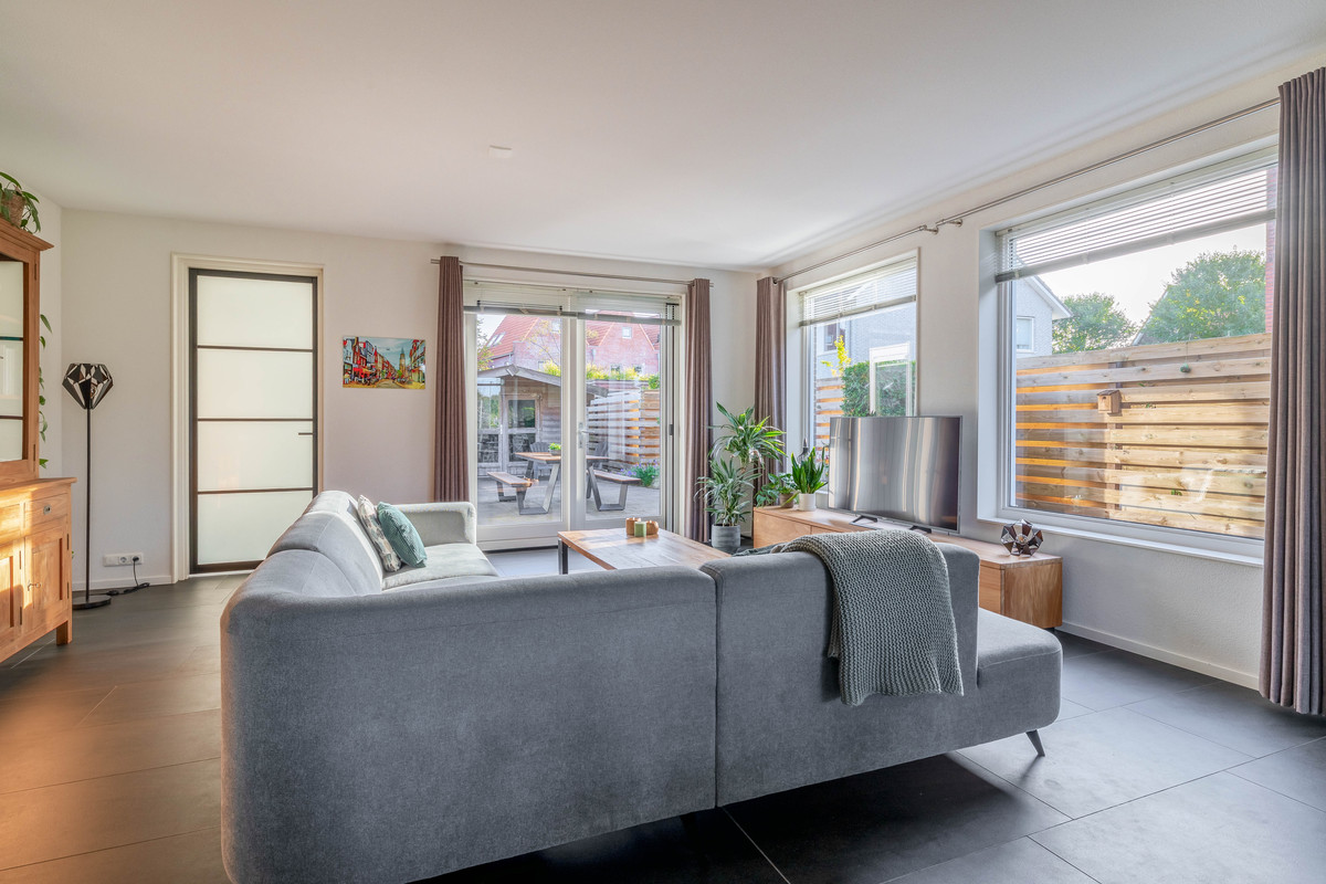 Hoekwoning te koop: Meeroeverslaan 254, Meerstad