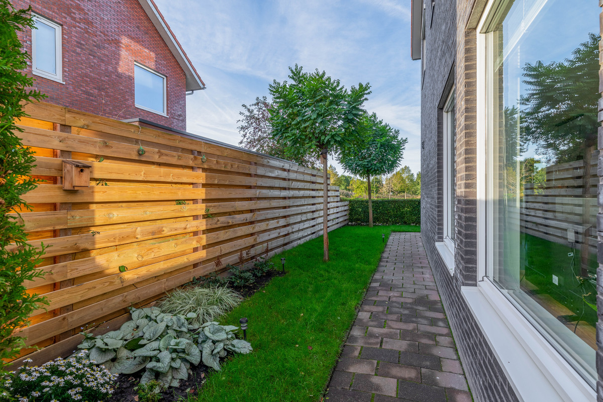Hoekwoning te koop: Meeroeverslaan 254, Meerstad