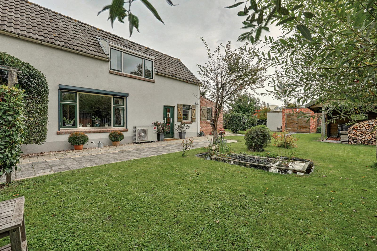 Vrijstaande woning te koop: Prins Bernhardstraat 17, Nieuwdorp
