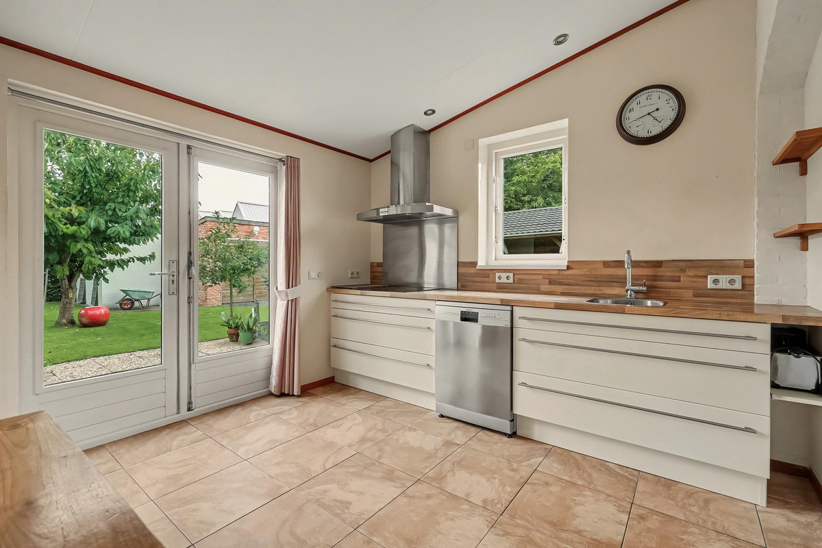 Vrijstaande woning te koop: Prins Bernhardstraat 17, Nieuwdorp