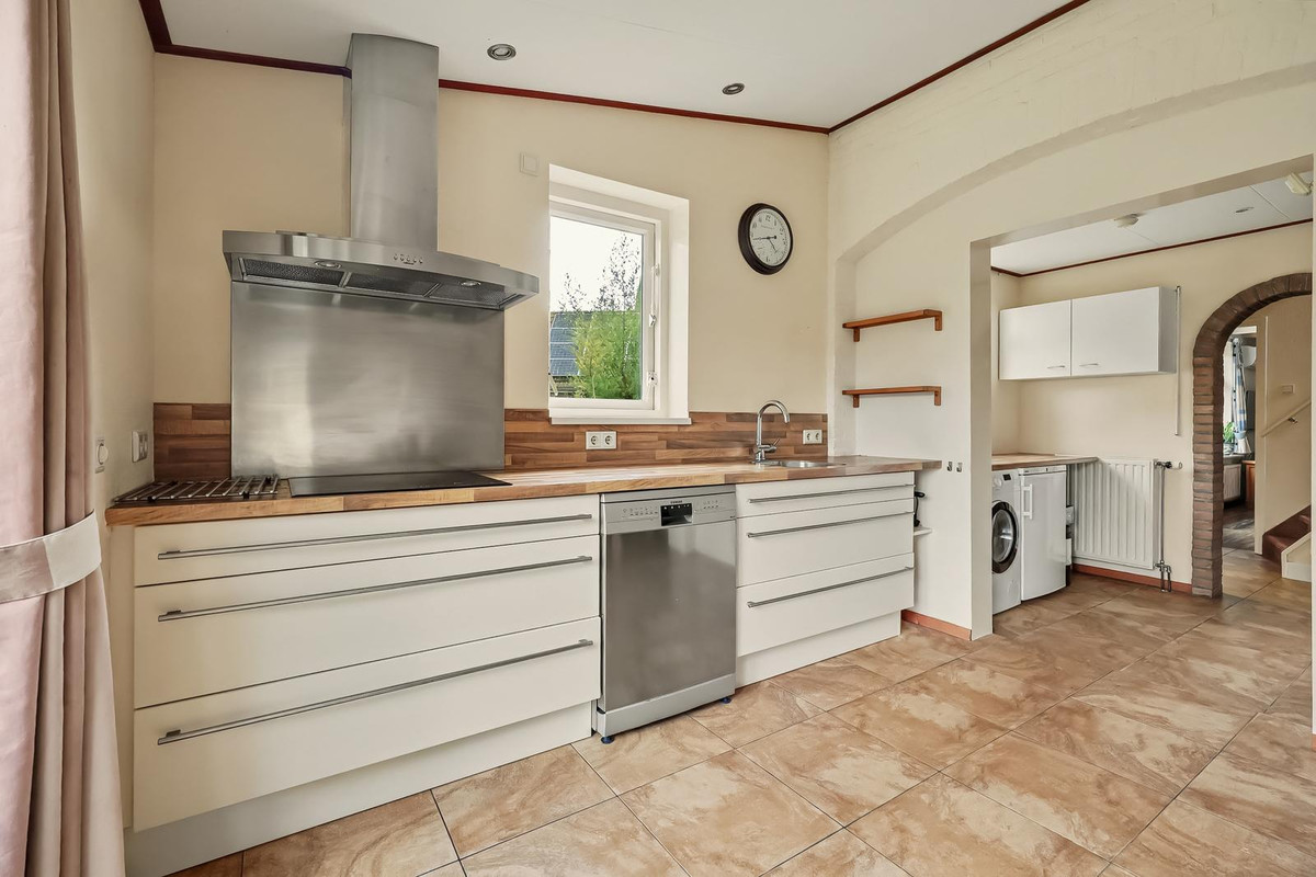 Vrijstaande woning te koop: Prins Bernhardstraat 17, Nieuwdorp