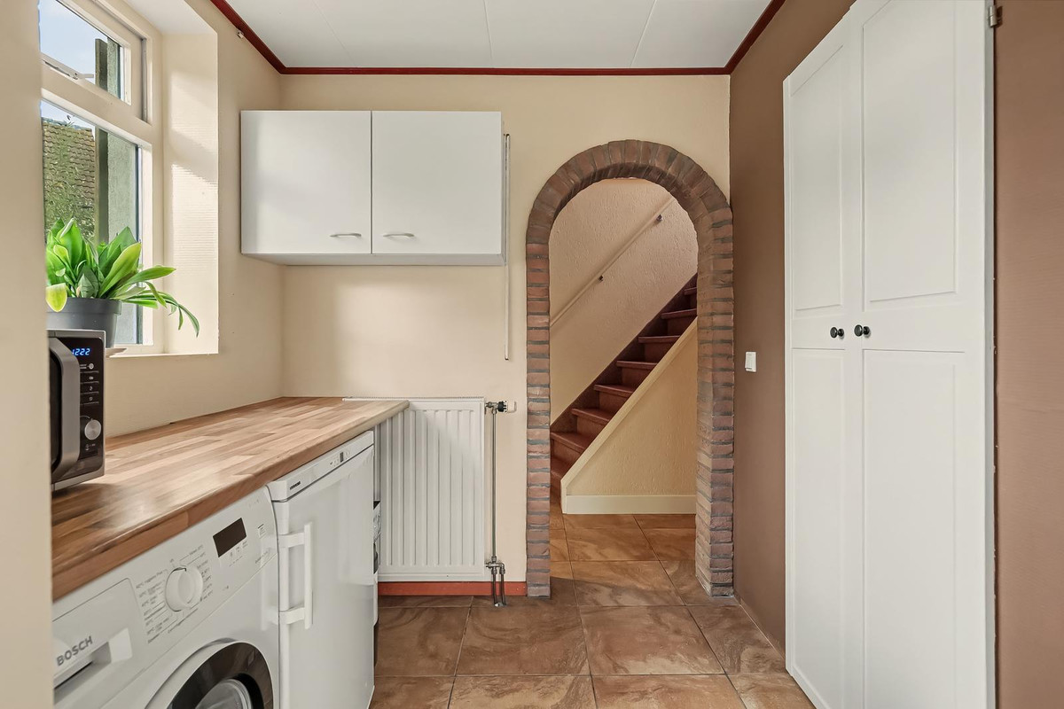 Vrijstaande woning te koop: Prins Bernhardstraat 17, Nieuwdorp