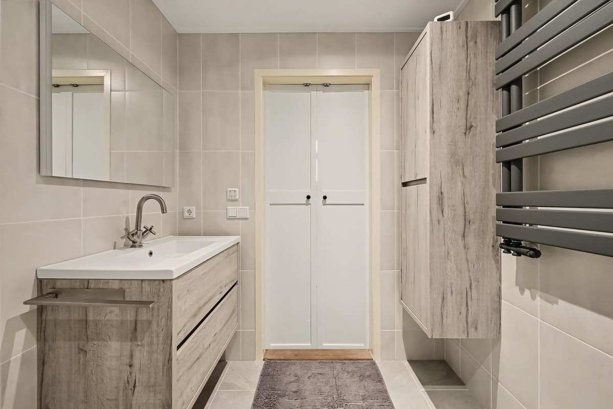 Vrijstaande woning te koop: Prins Bernhardstraat 17, Nieuwdorp