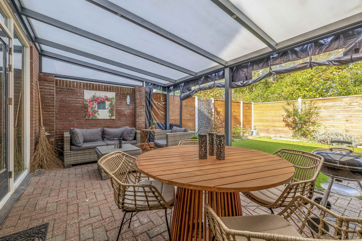 Tussenwoning te koop: Mimosastraat 26, Venlo