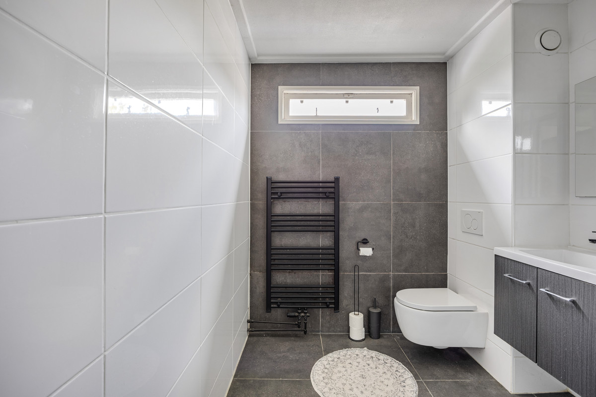 Tussenwoning te koop: Biesbosstraat 103, Lelystad
