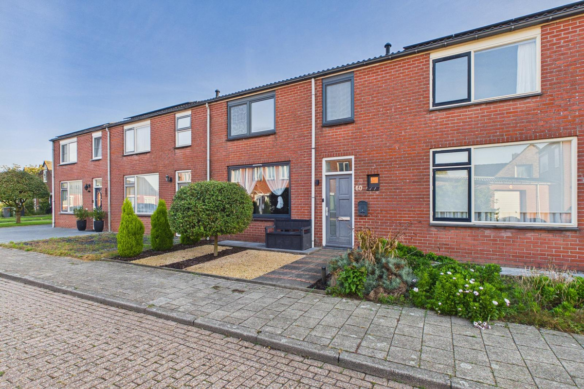 Tussenwoning te koop: Hoofstraat 60, Terhole