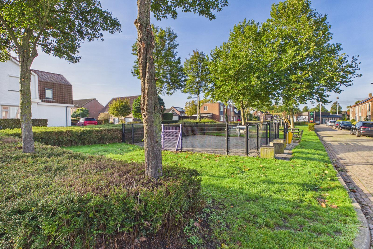 Tussenwoning te koop: Hoofstraat 60, Terhole