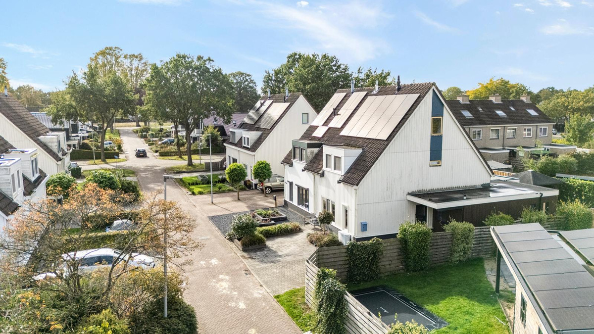Twee-onder-één-kap te koop: Westerbeek 7, Schoonebeek
