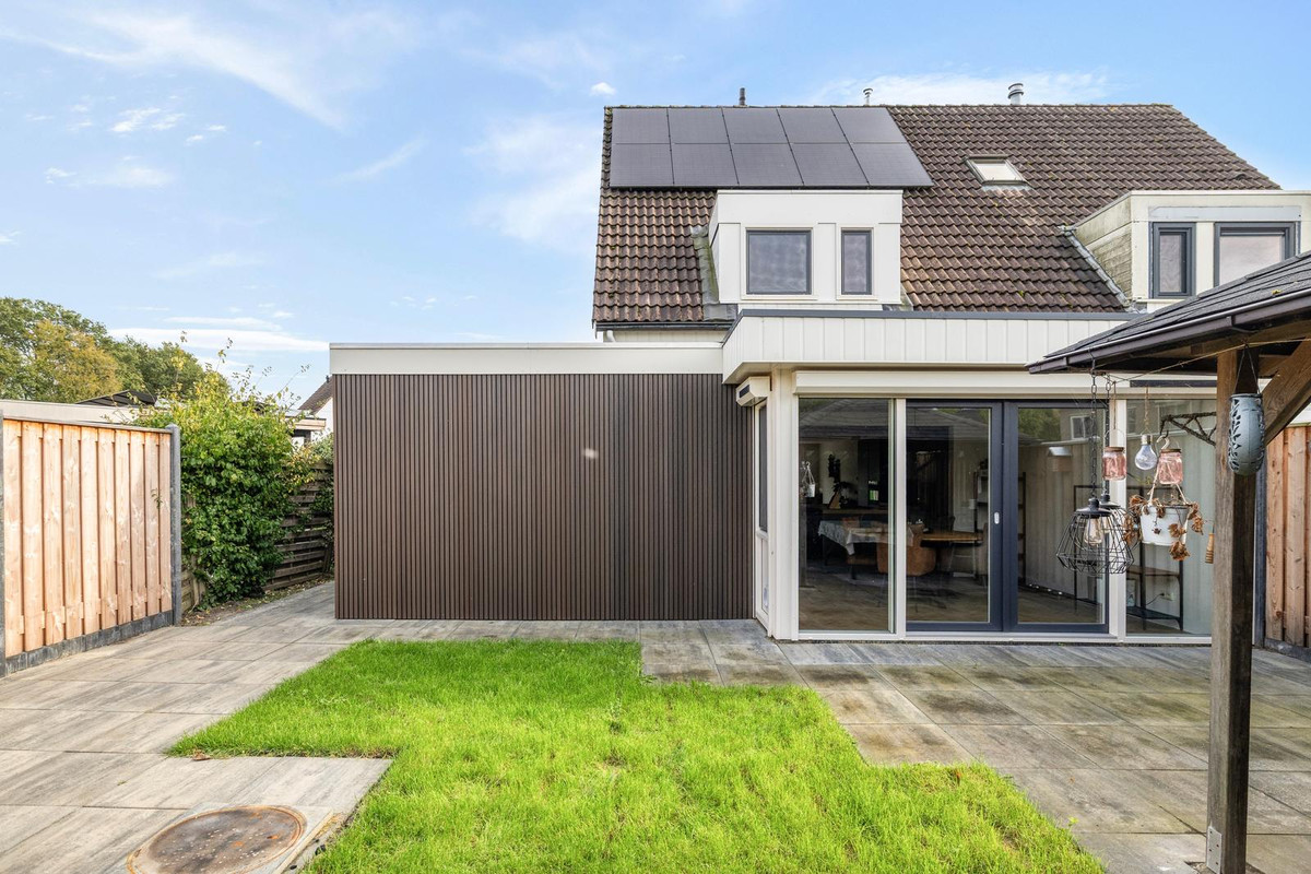 Twee-onder-één-kap te koop: Westerbeek 7, Schoonebeek