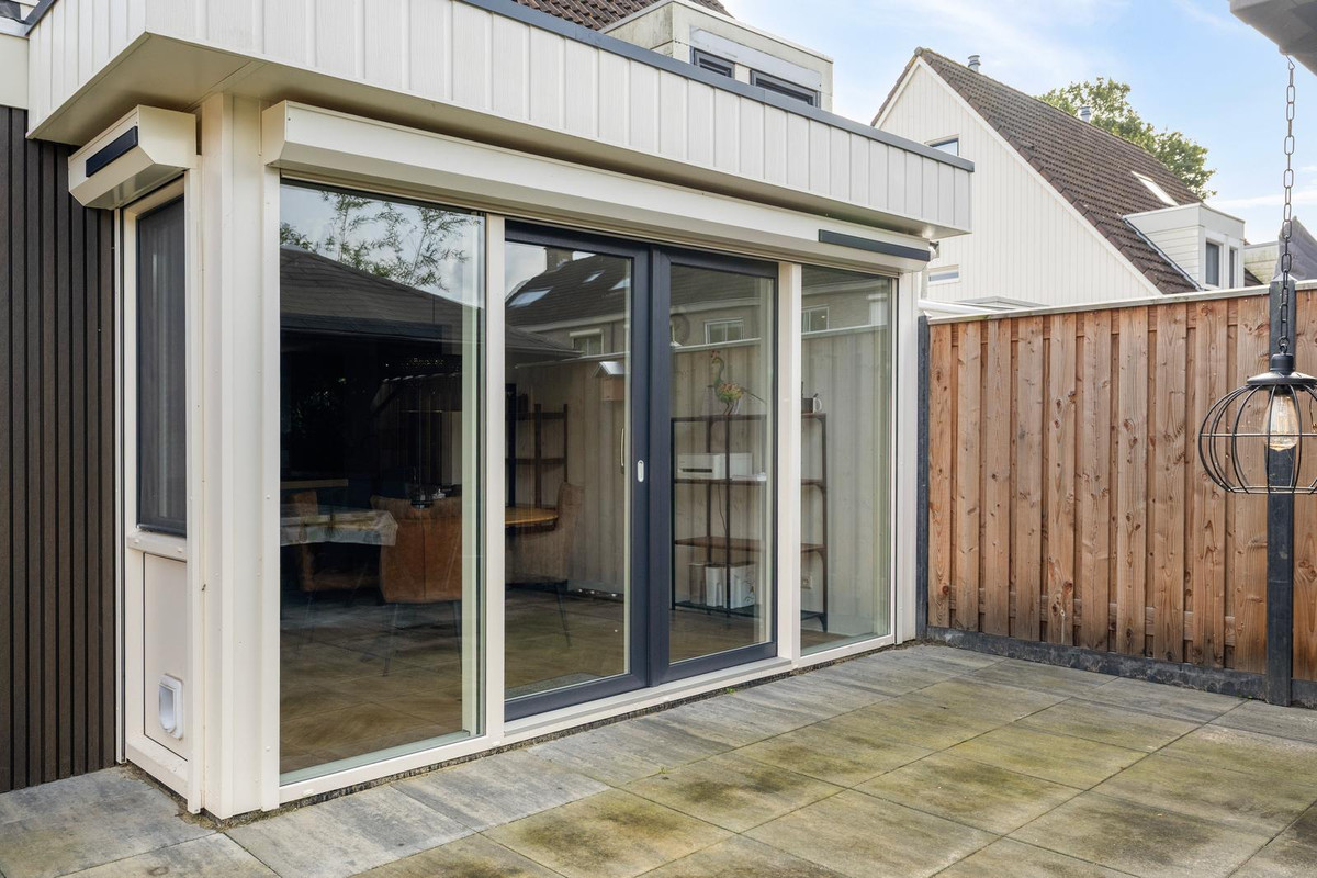 Twee-onder-één-kap te koop: Westerbeek 7, Schoonebeek
