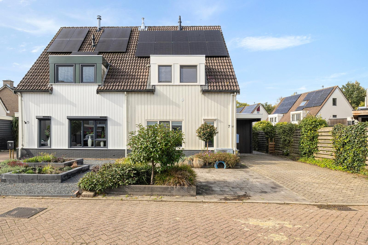 Twee-onder-één-kap te koop: Westerbeek 7, Schoonebeek