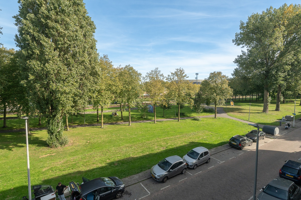 Appartement te koop: West-Varkenoordseweg 129A02, Rotterdam