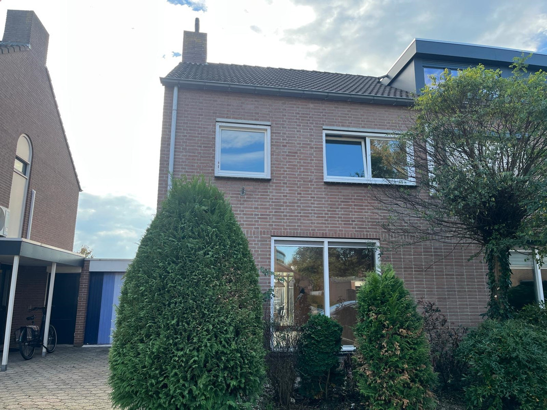 Tussenwoning te koop: Helbeek 152, Venlo