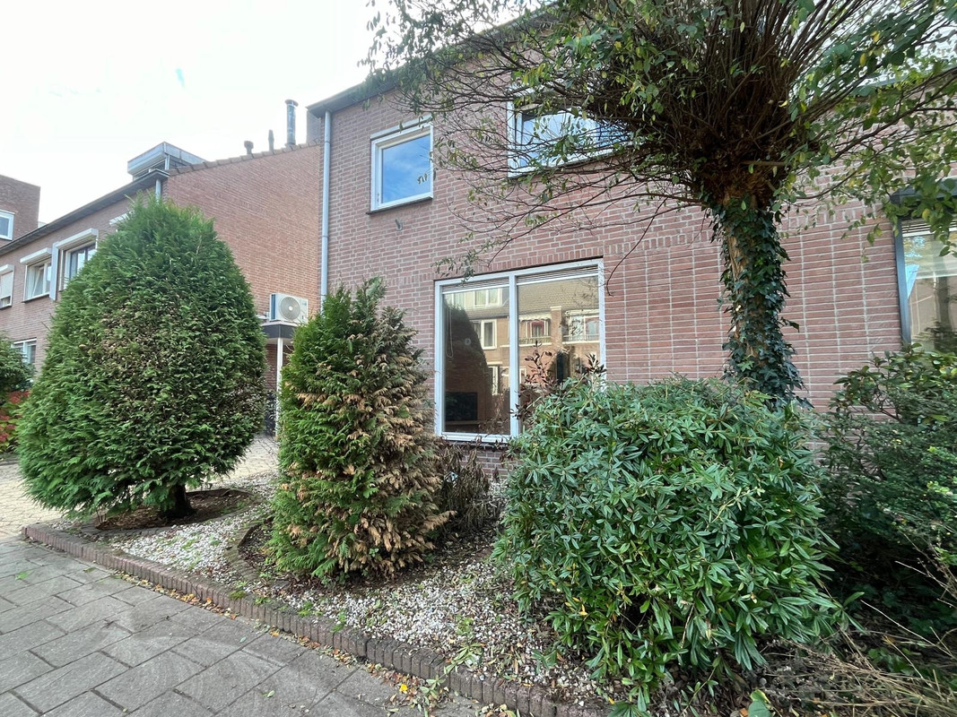 Tussenwoning te koop: Helbeek 152, Venlo