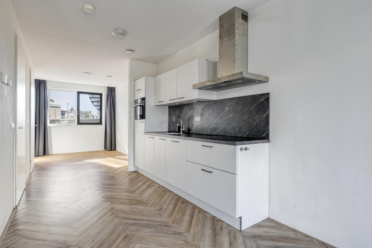 Appartement te koop: Bergweg 108E, Rotterdam
