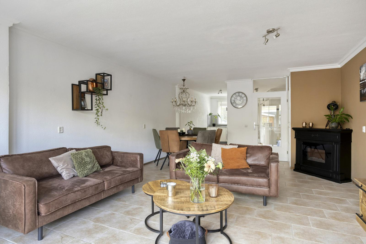 Tussenwoning te koop: Lena Blok-Woutsstraat 33, Rotterdam