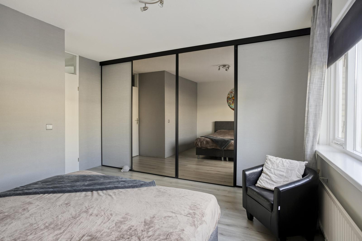 Tussenwoning te koop: Lena Blok-Woutsstraat 33, Rotterdam