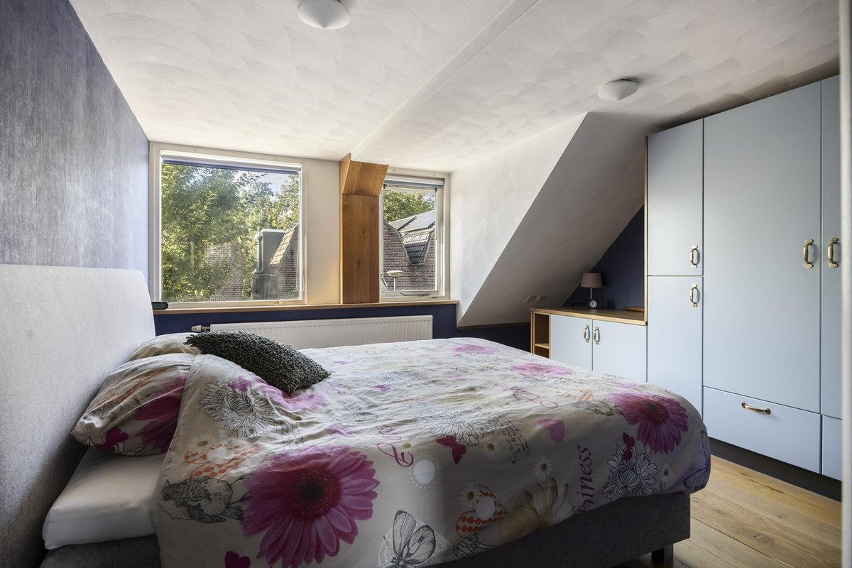 Twee-onder-één-kap te koop: Besoyensestraat 25, Waalwijk