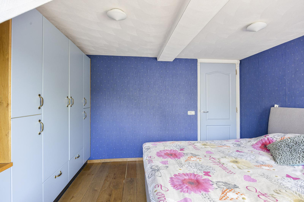 Twee-onder-één-kap te koop: Besoyensestraat 25, Waalwijk