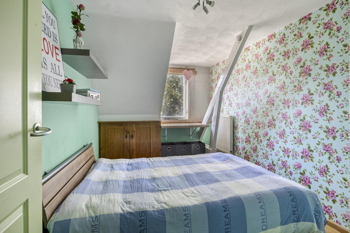 Twee-onder-één-kap te koop: Besoyensestraat 25, Waalwijk