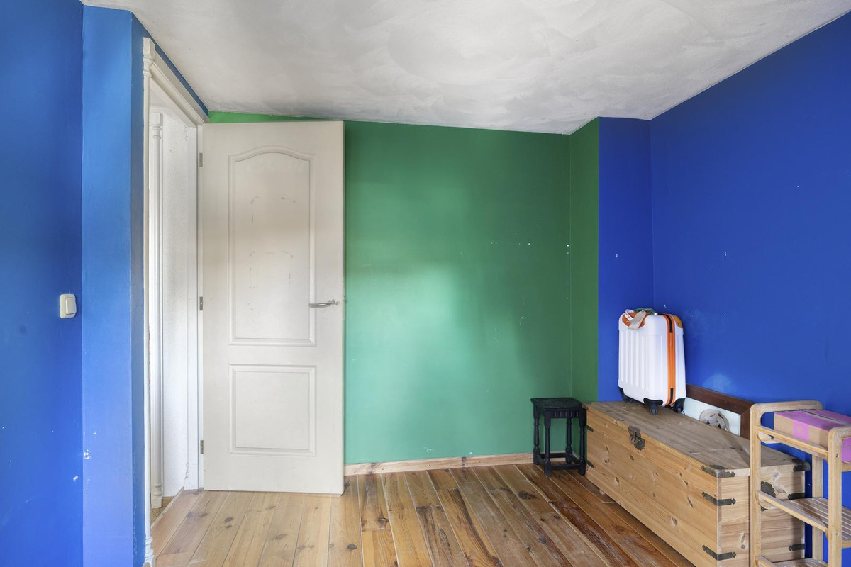 Twee-onder-één-kap te koop: Besoyensestraat 25, Waalwijk