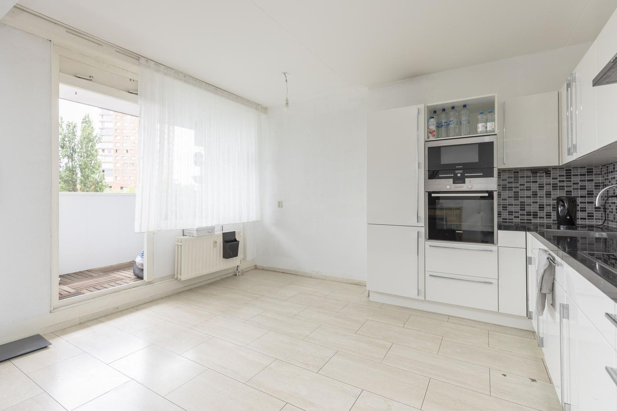 Appartement te koop: strevelsweg 229, Rotterdam