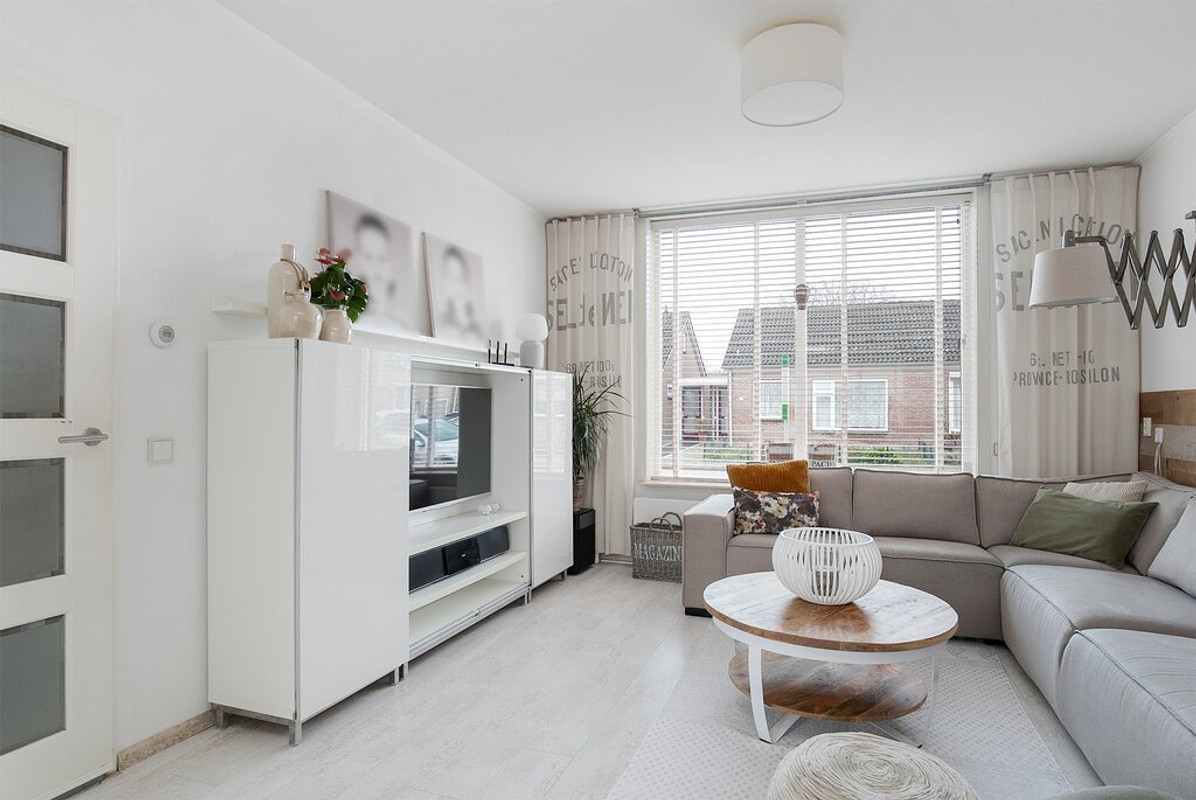 Tussenwoning te huur: Gerberalaan 27, Hoek