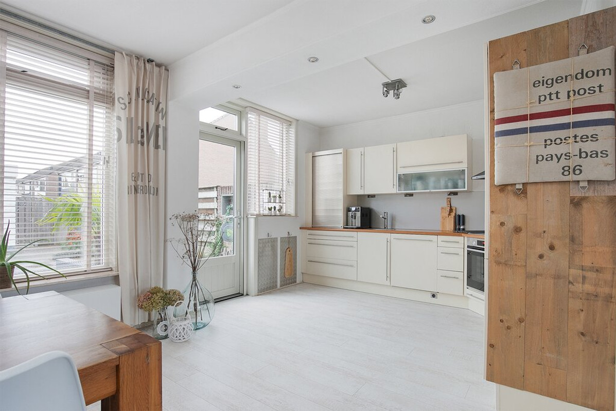 Tussenwoning te huur: Gerberalaan 27, Hoek