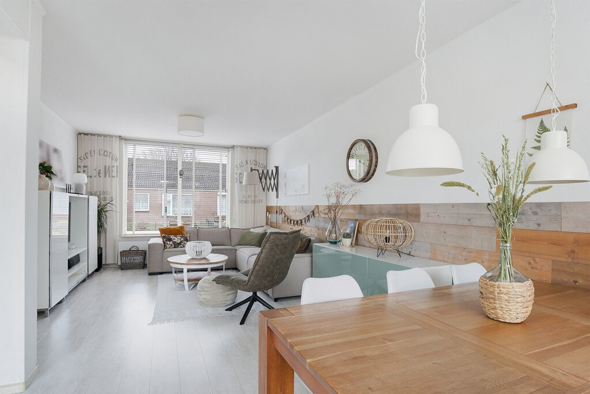 Tussenwoning te huur: Gerberalaan 27, Hoek