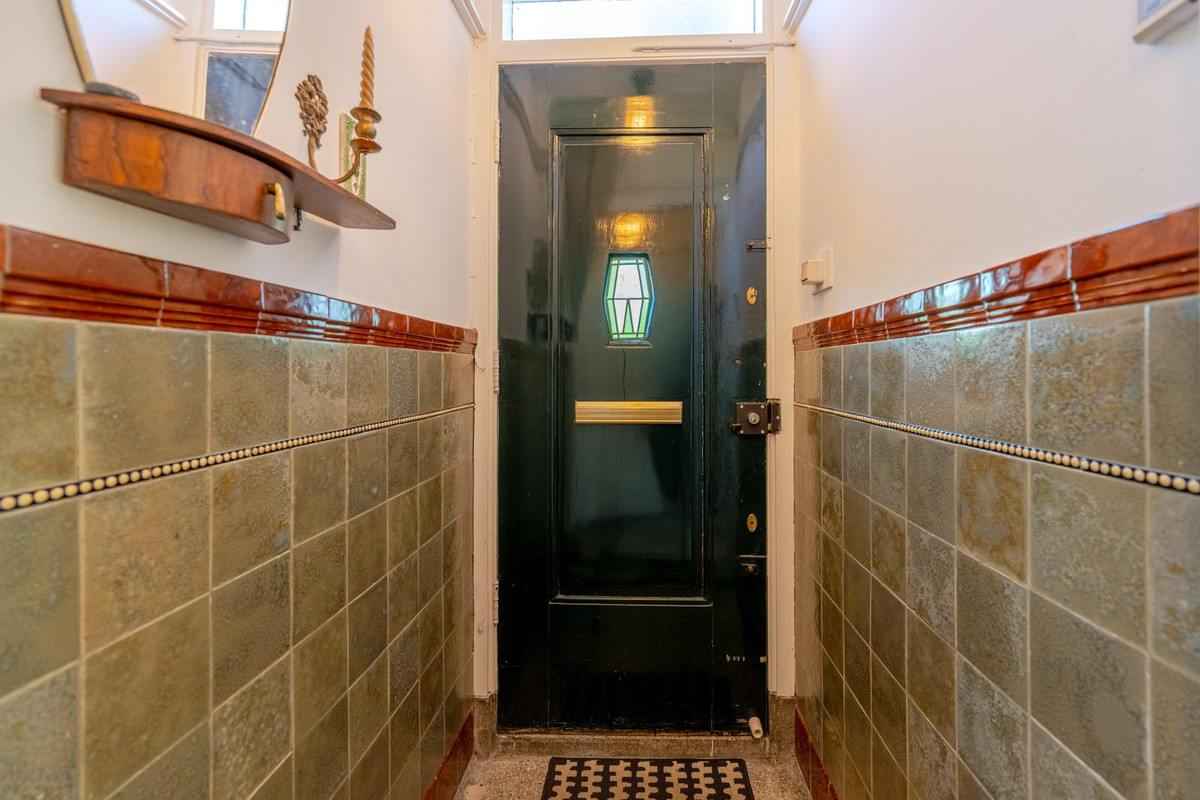 Twee-onder-één-kap te koop: Boergoensevliet 70, Rotterdam