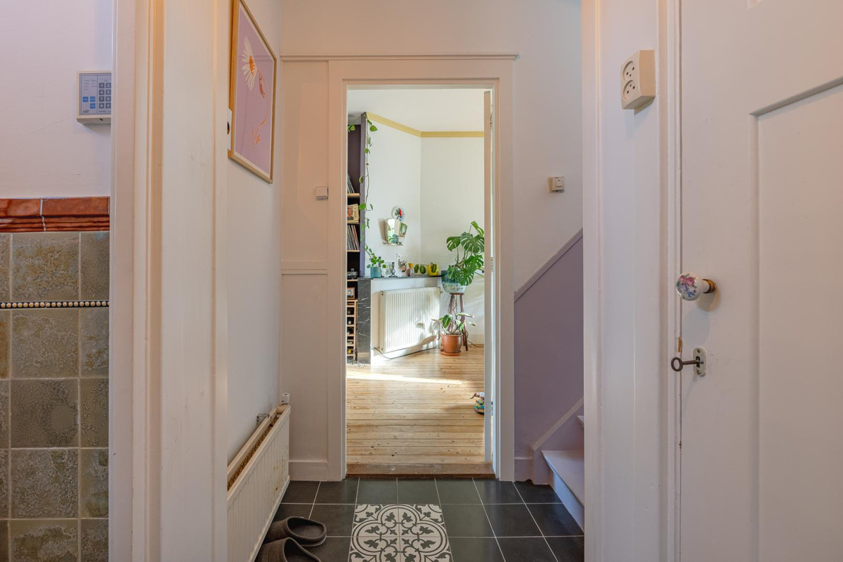 Twee-onder-één-kap te koop: Boergoensevliet 70, Rotterdam