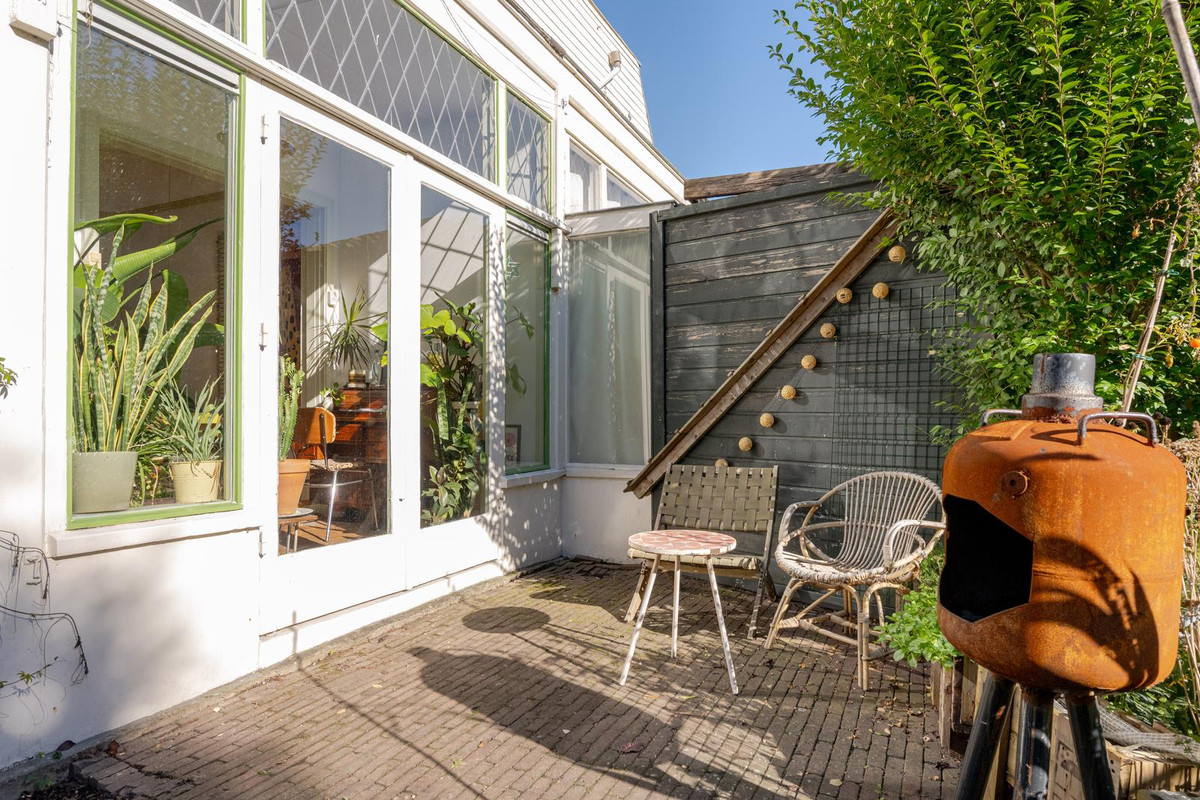 Twee-onder-één-kap te koop: Boergoensevliet 70, Rotterdam