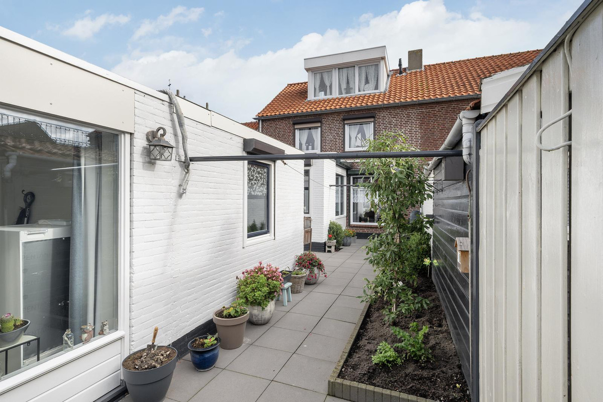 Tussenwoning te koop: Achterstraat 46, Sint Philipsland