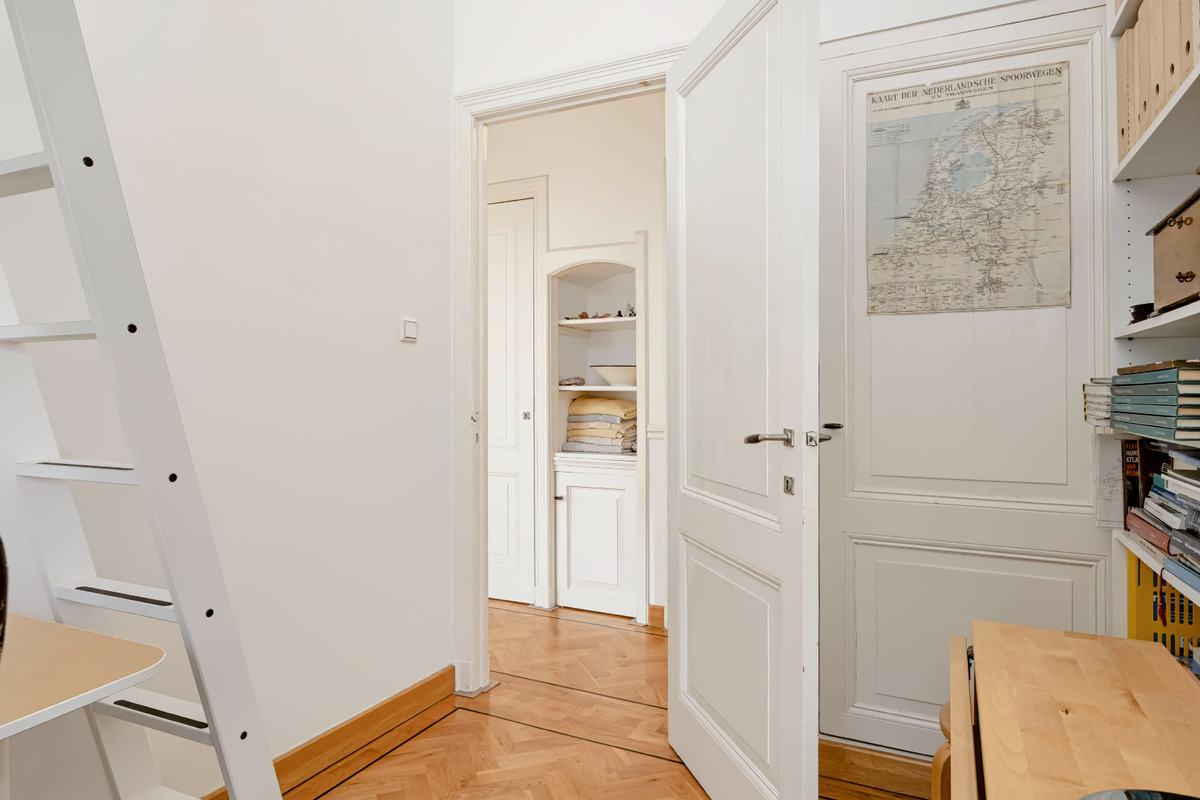 Tussenwoning te koop: Mesdagstraat 51, Nijmegen