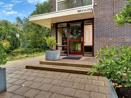 Middachtensingel 256