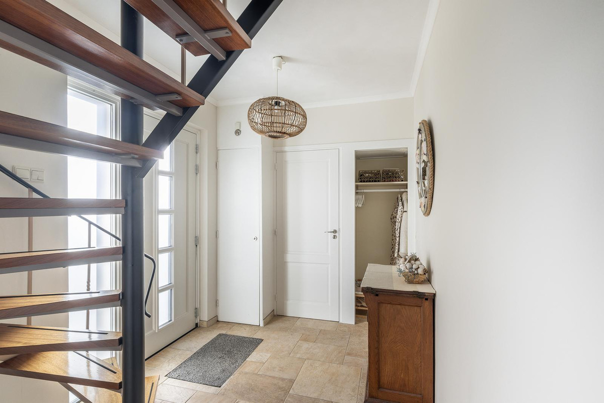 Tussenwoning te koop: Burgemeester van Berchemstraat 3, Tholen