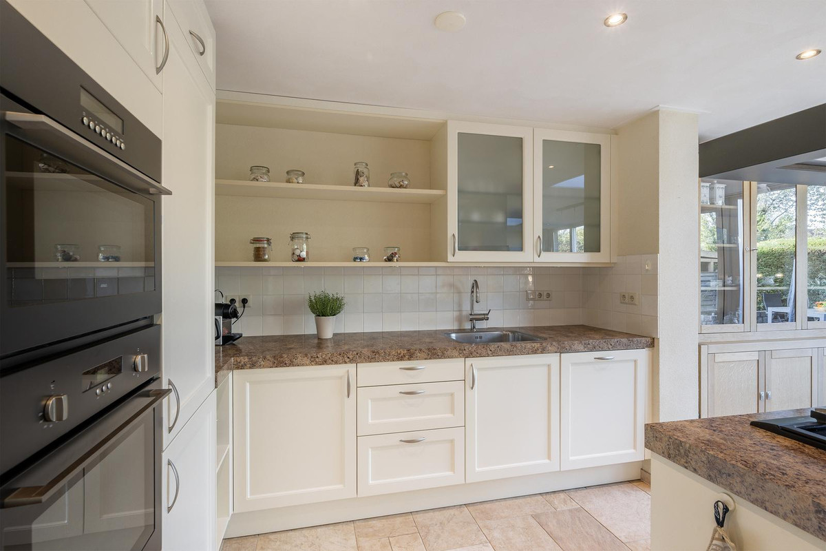 Tussenwoning te koop: Burgemeester van Berchemstraat 3, Tholen