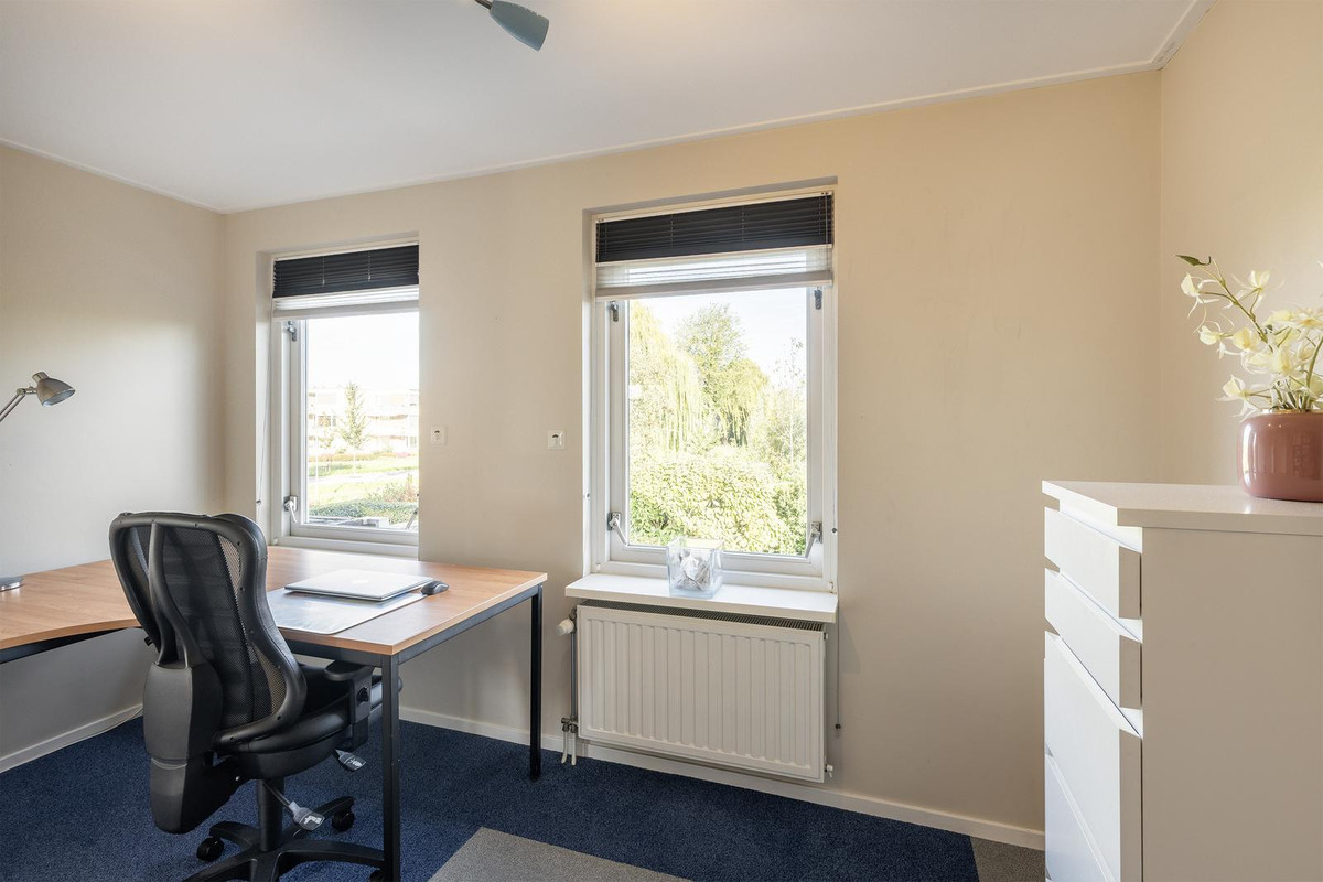 Tussenwoning te koop: Burgemeester van Berchemstraat 3, Tholen