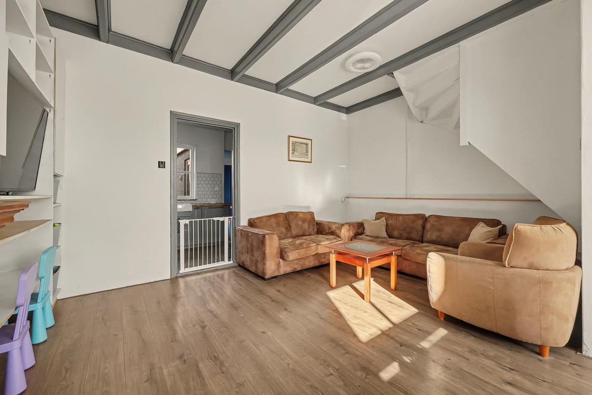 Tussenwoning te koop: M.A.de Ruijterlaan 20, Goes