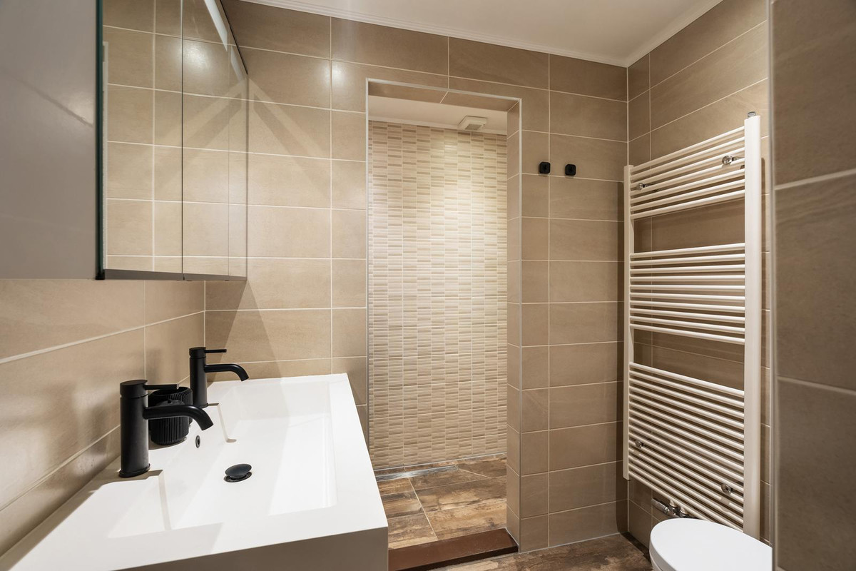 Hoekwoning te koop: Courzandseweg 55, Rotterdam
