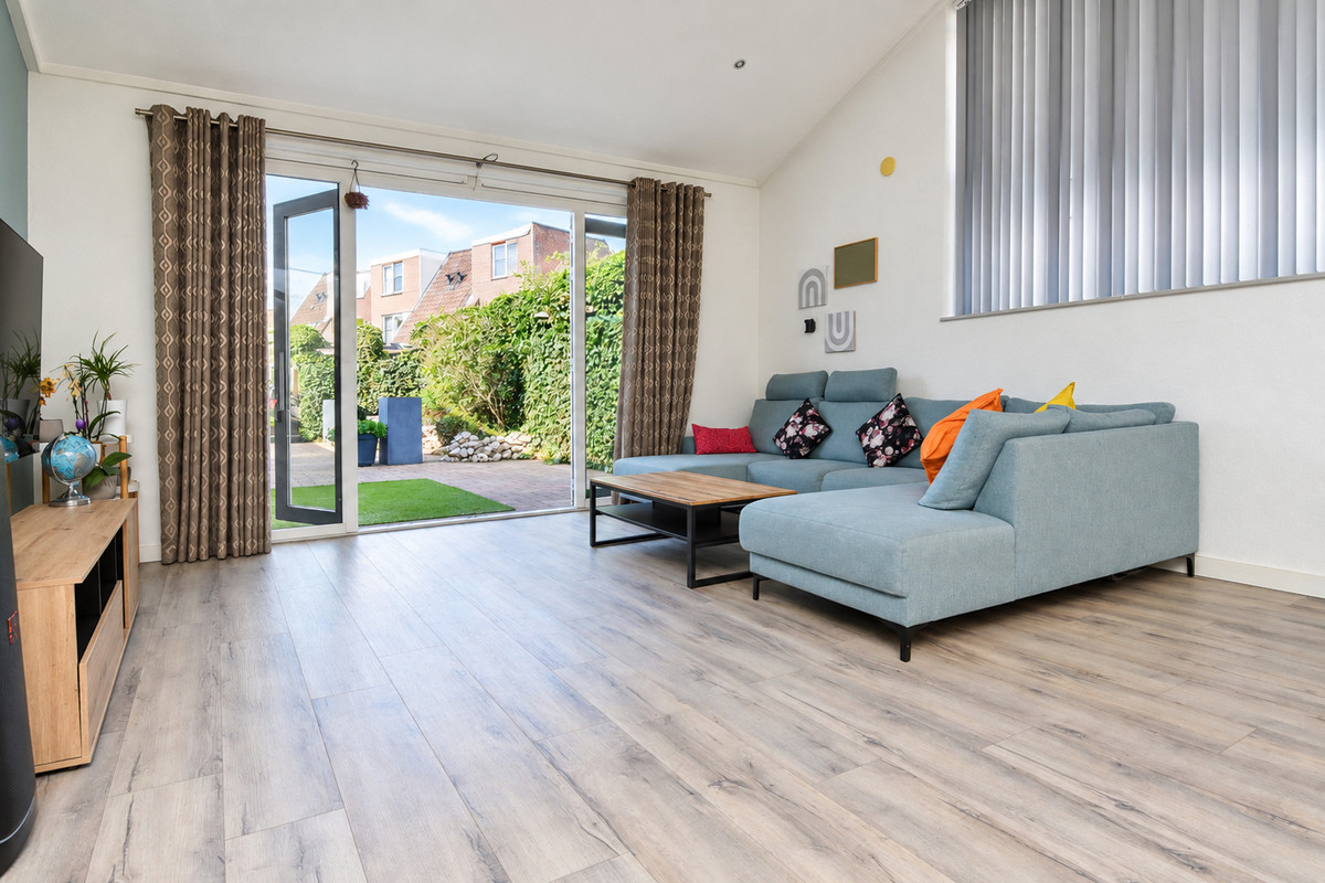 Hoekwoning te koop: Chrysantentuin 13, Zoetermeer