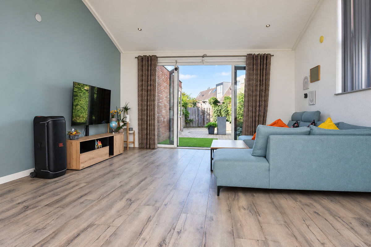 Hoekwoning te koop: Chrysantentuin 13, Zoetermeer