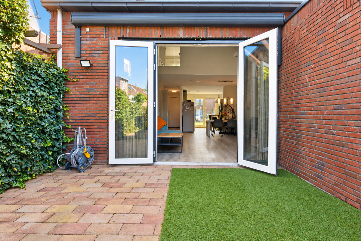 Hoekwoning te koop: Chrysantentuin 13, Zoetermeer
