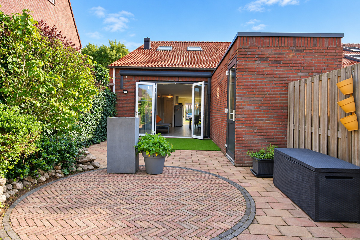 Hoekwoning te koop: Chrysantentuin 13, Zoetermeer