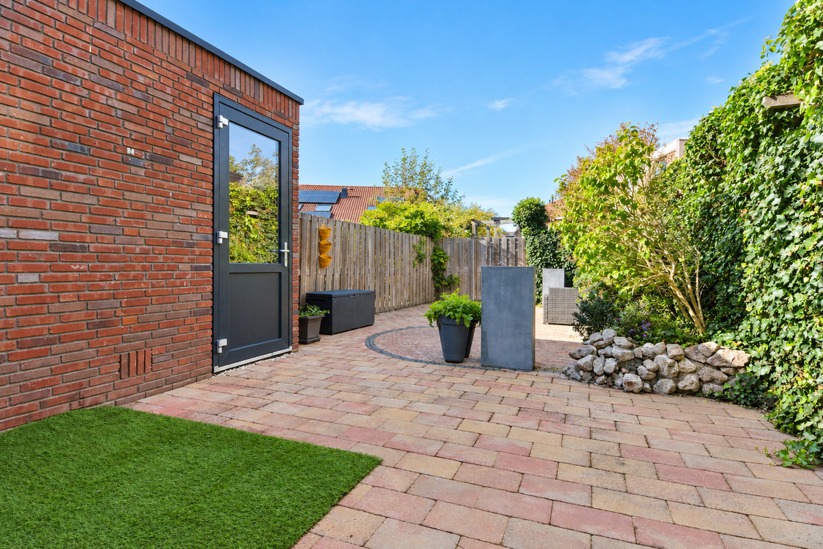Hoekwoning te koop: Chrysantentuin 13, Zoetermeer